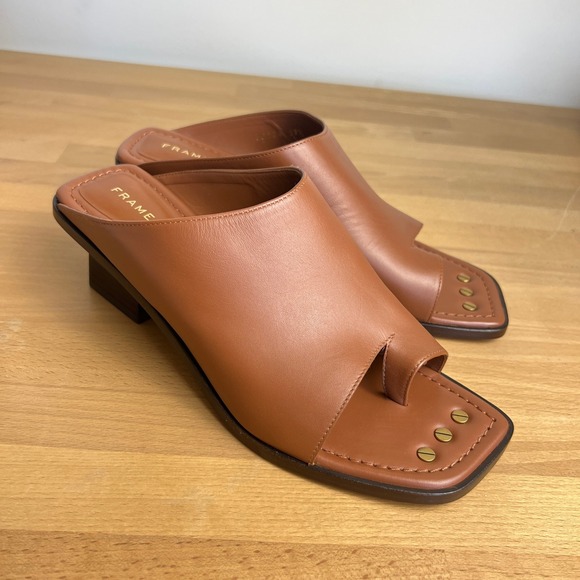 Frame Le Beachwood Leather Slide Sandal Heel‎ in Tobacco Brown - Picture 3 of 12